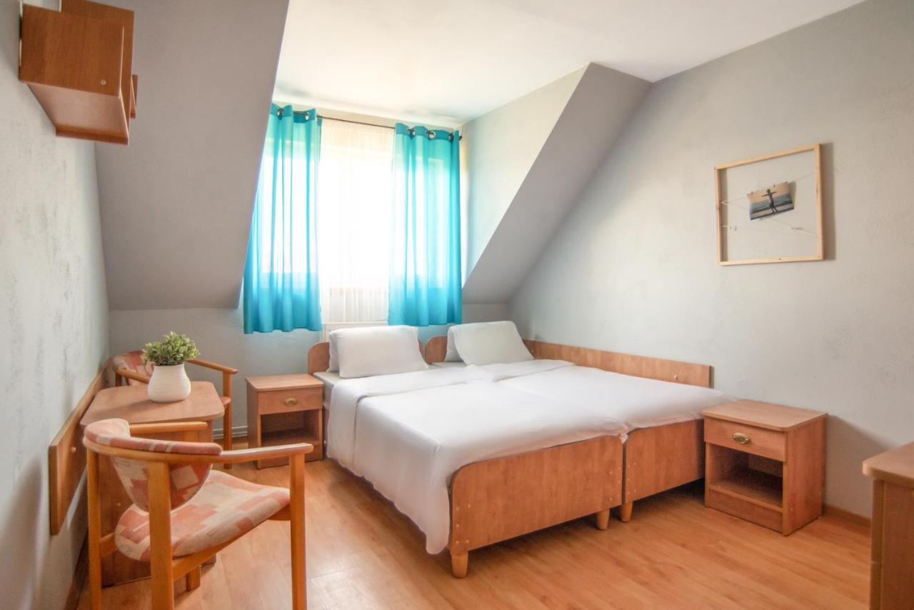 Promyk Hotel Rewal Ngoại thất bức ảnh
